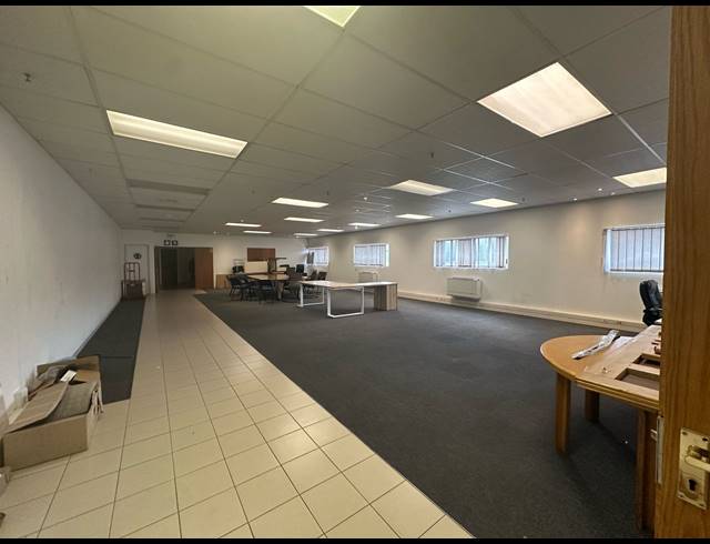 14,150M² WAREHOUSE TO LET IN TUNNEY